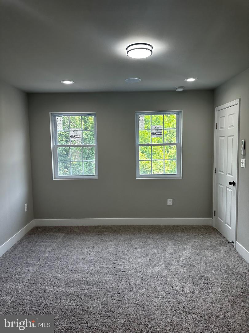 4 Akin Ave Property Photo 29