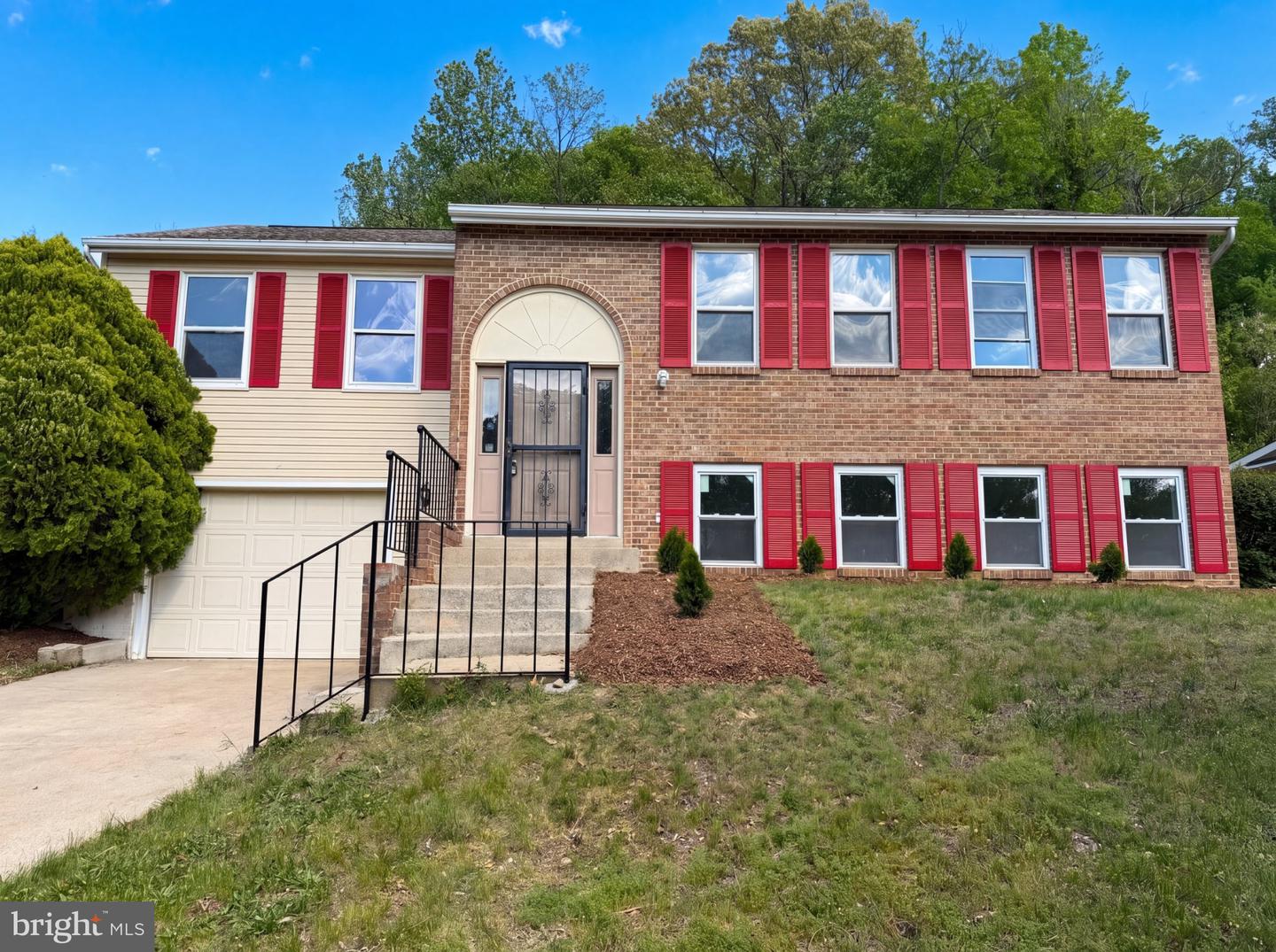 12708 Lampton Ln Property Photo 1