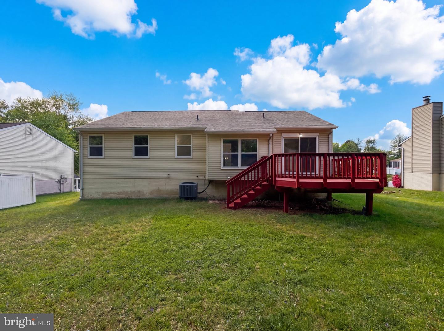 12708 Lampton Ln Property Photo 5