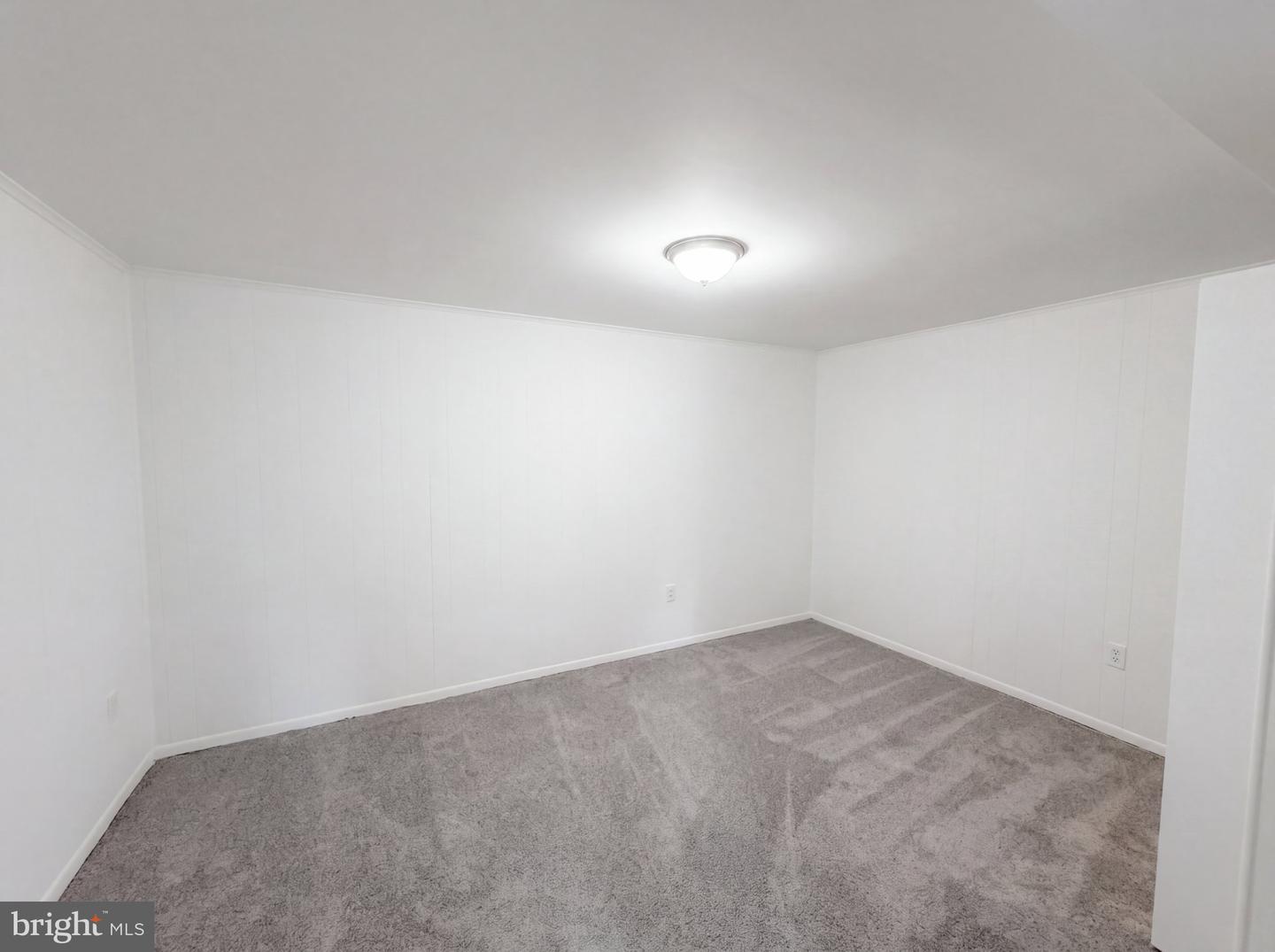 12708 Lampton Ln Property Photo 10