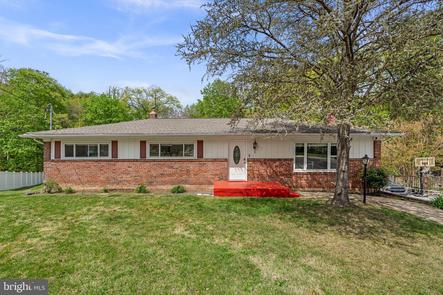 613 Broad Creek Dr Property Photo 1