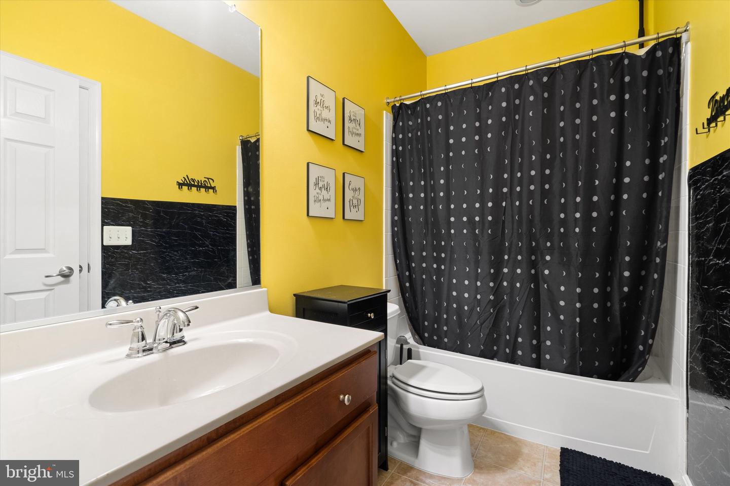 9817 Traver St Property Photo 21