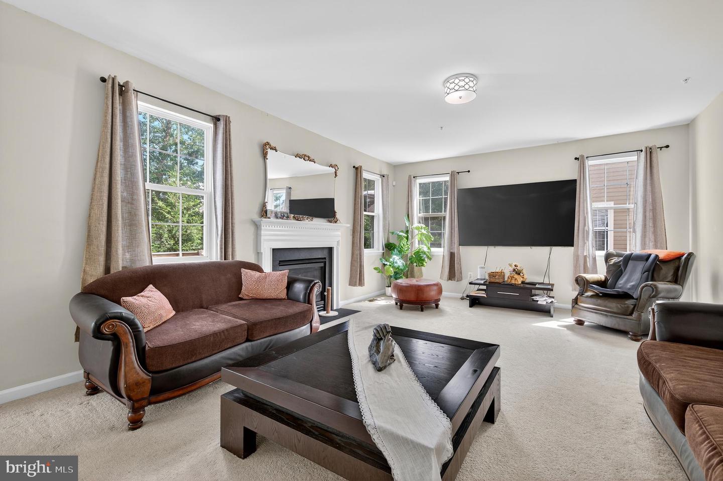 17108 Madrillon Way Property Photo 10