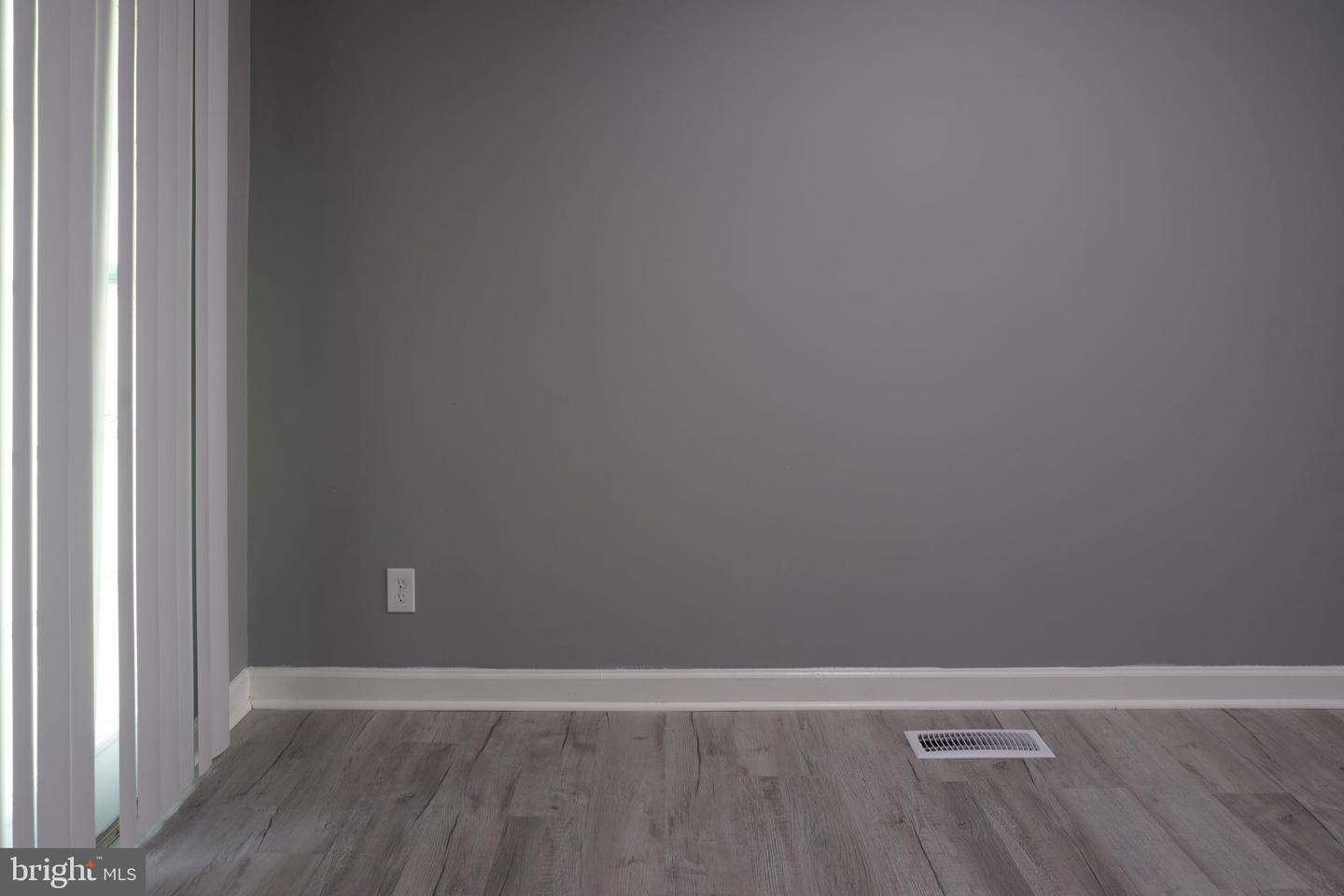 8102 Thornfield Ter Property Photo 6