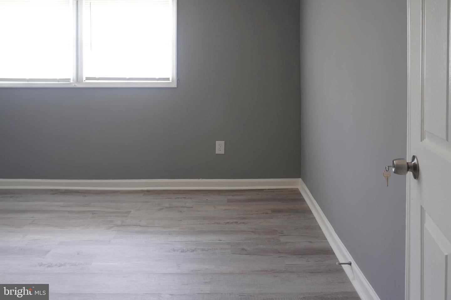 8102 Thornfield Ter Property Photo 29