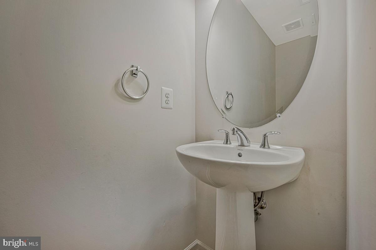 4507 Thoroughbred Dr Property Photo 37