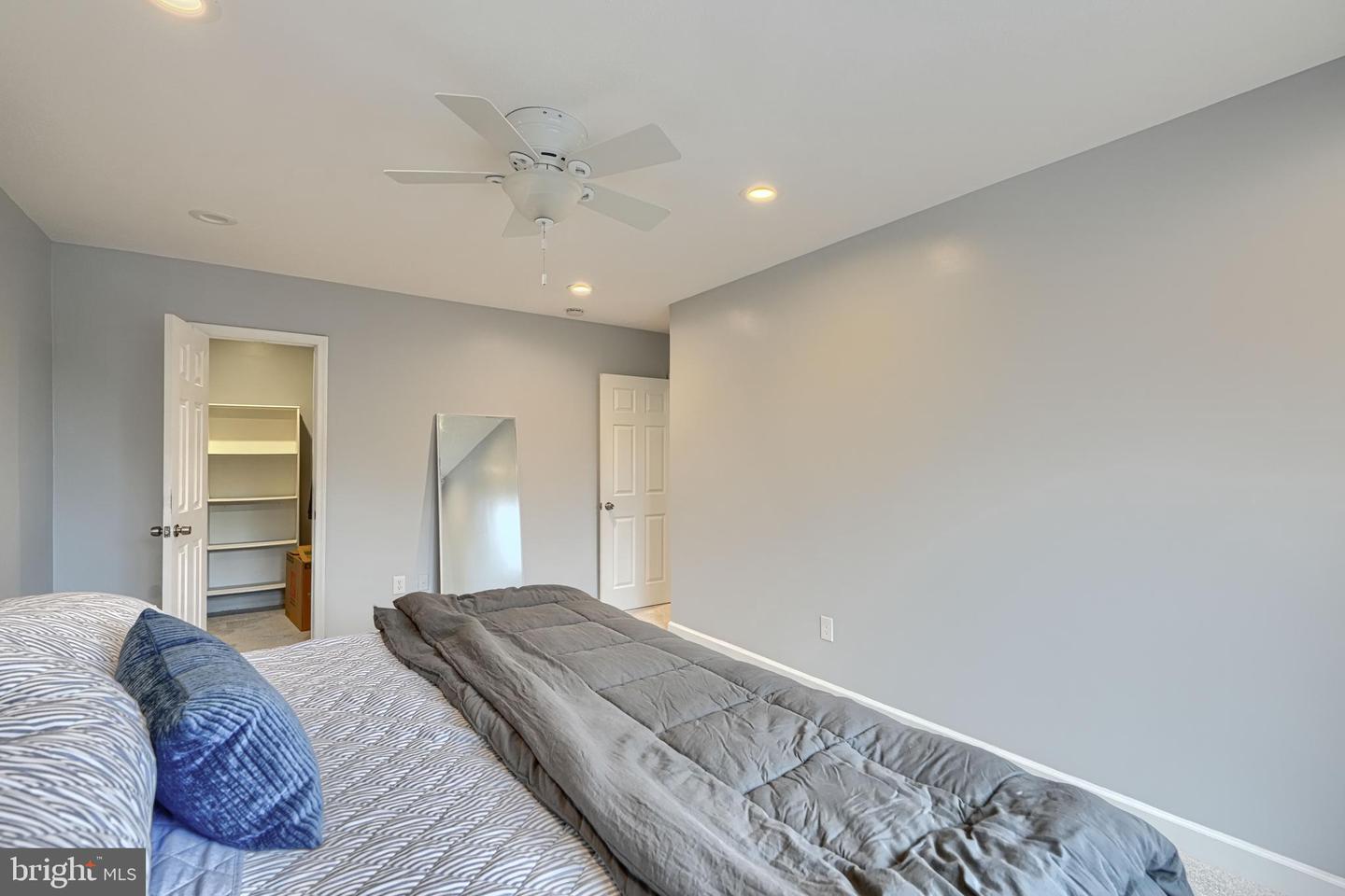 3821 Hamilton St #a-301 Property Photo 11
