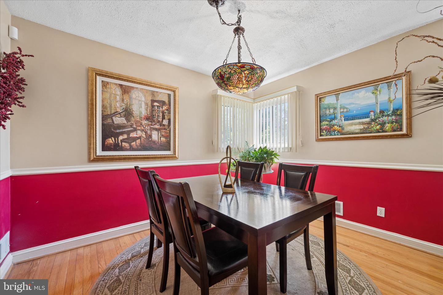 6803 Adelphi Rd Property Photo 8