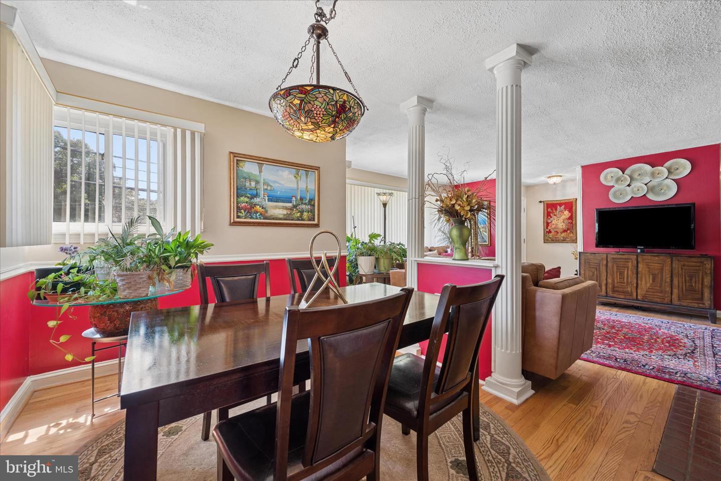 6803 Adelphi Rd Property Photo 10