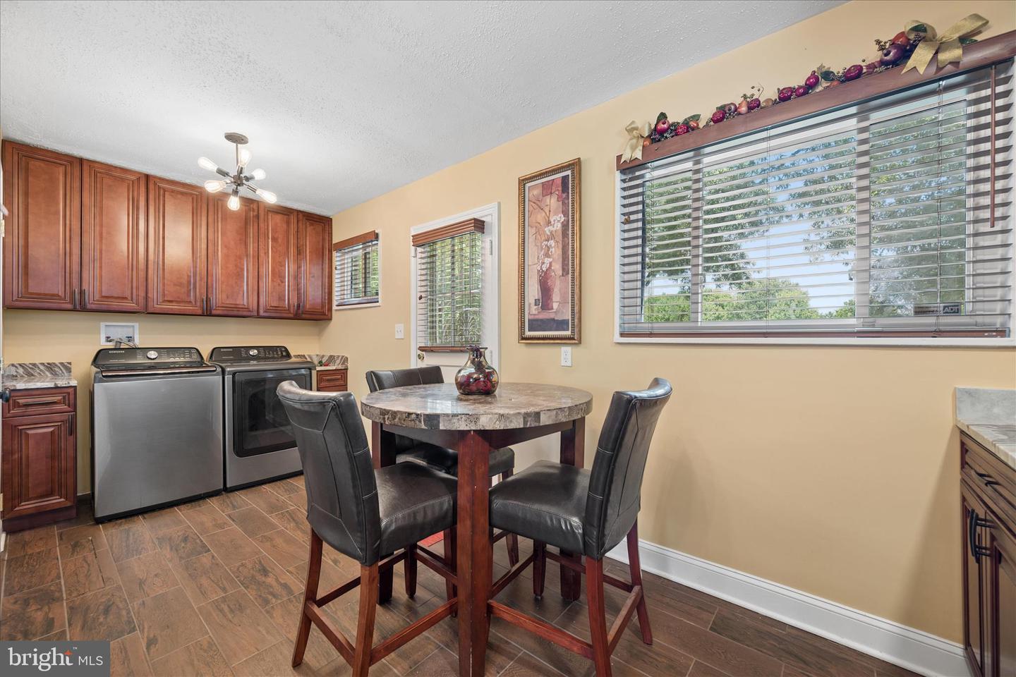 6803 Adelphi Rd Property Photo 18