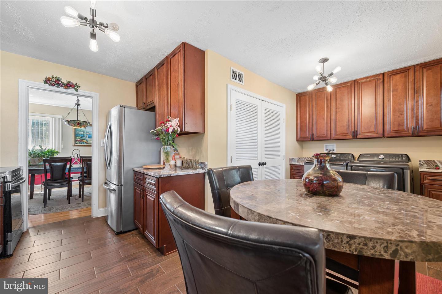 6803 Adelphi Rd Property Photo 19