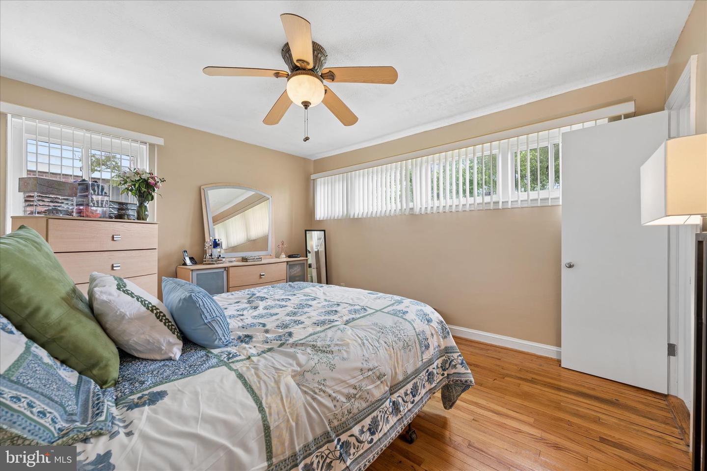 6803 Adelphi Rd Property Photo 24