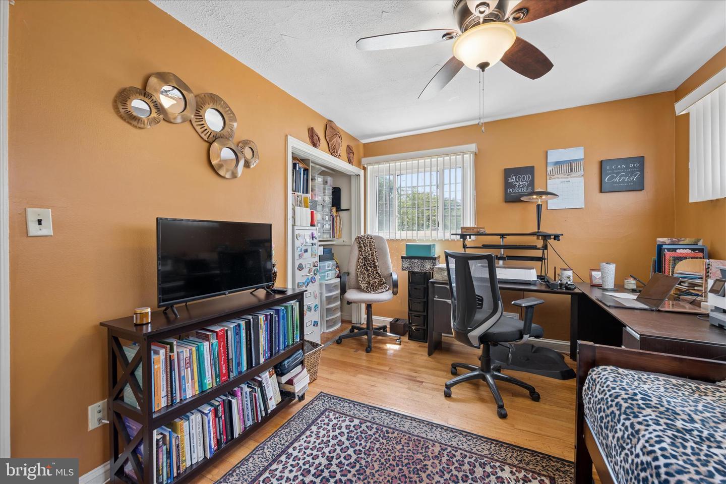 6803 Adelphi Rd Property Photo 31