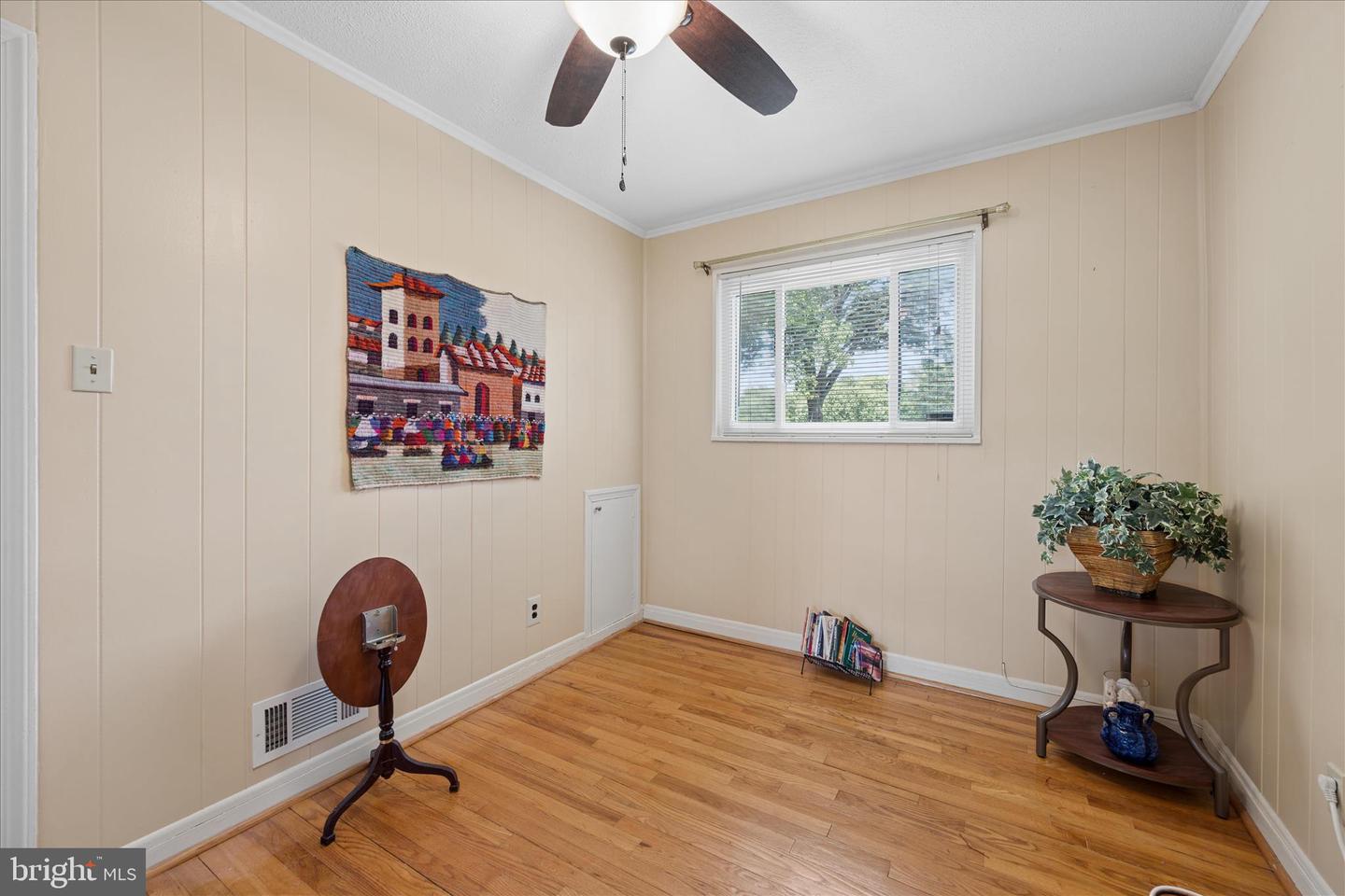 6803 Adelphi Rd Property Photo 36