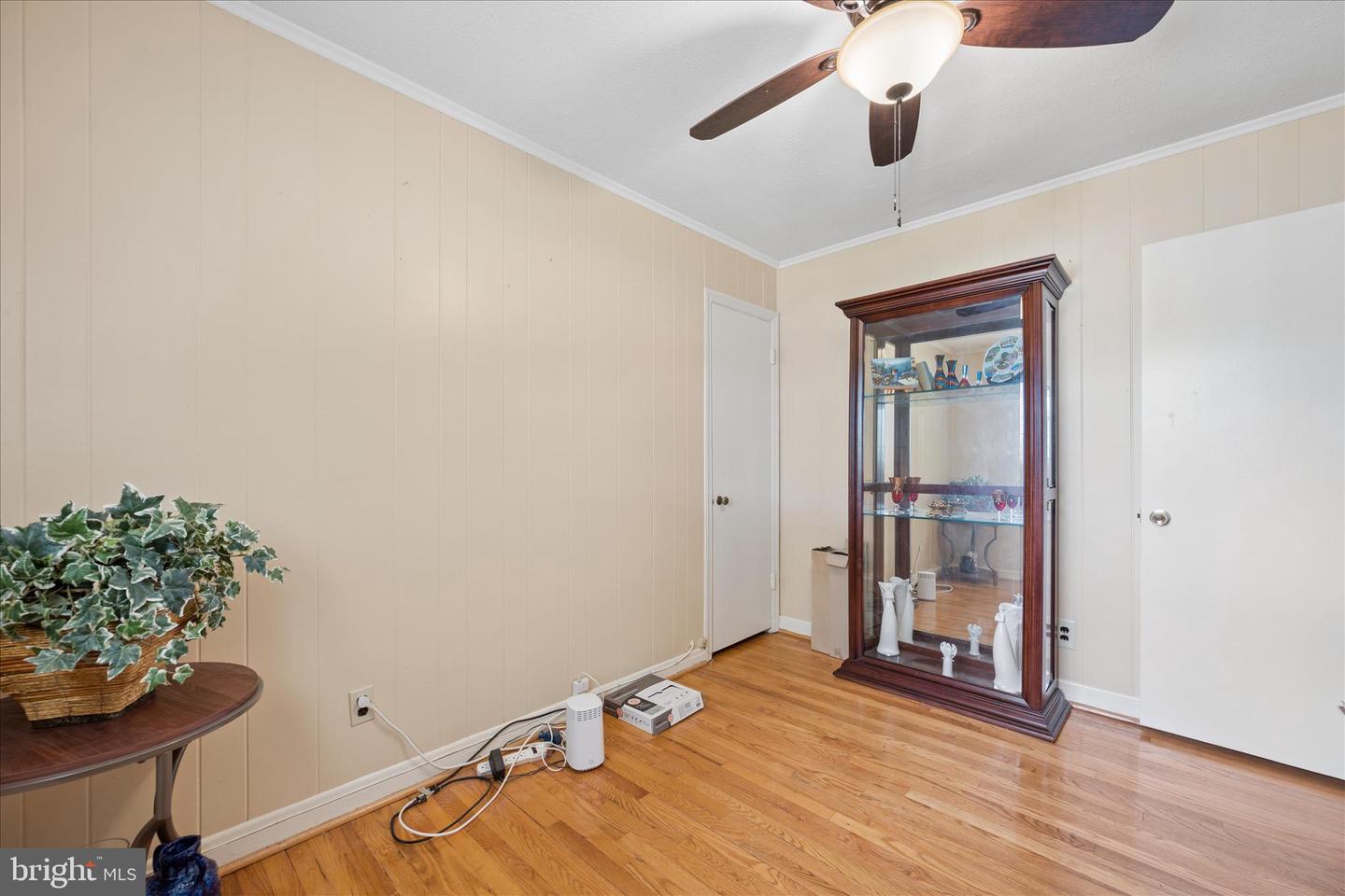 6803 Adelphi Rd Property Photo 37