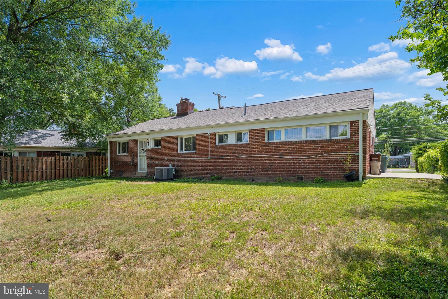6803 Adelphi Rd Property Photo 39