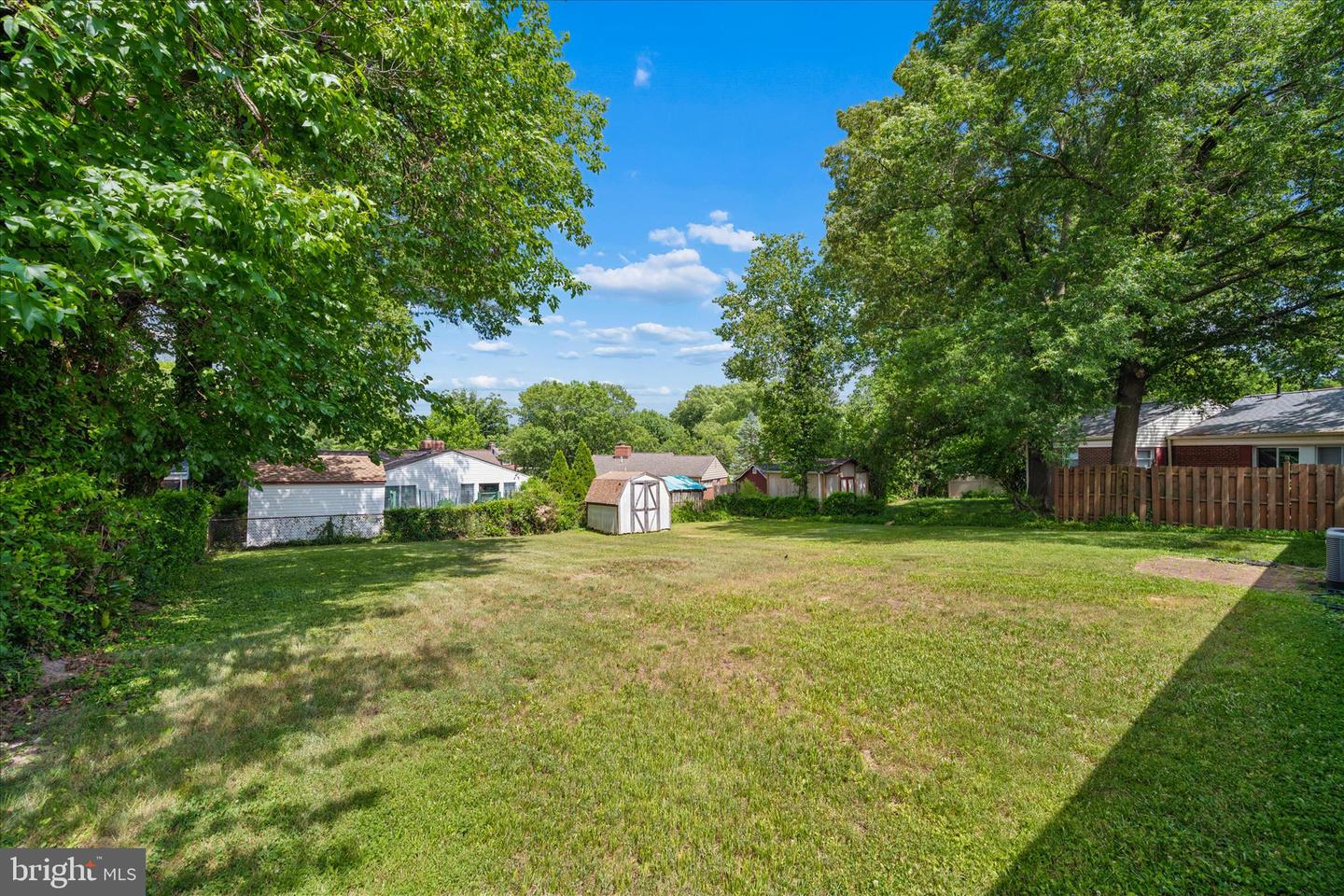 6803 Adelphi Rd Property Photo 41