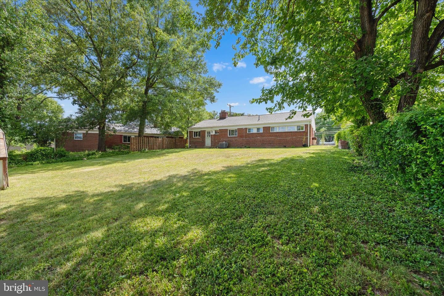 6803 Adelphi Rd Property Photo 42