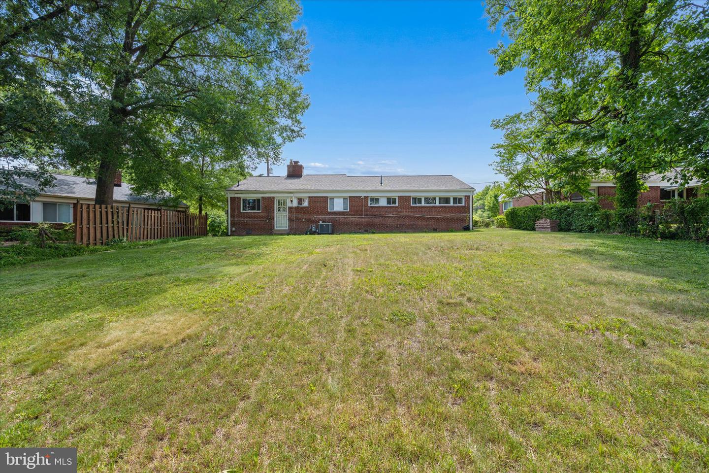 6803 Adelphi Rd Property Photo 43