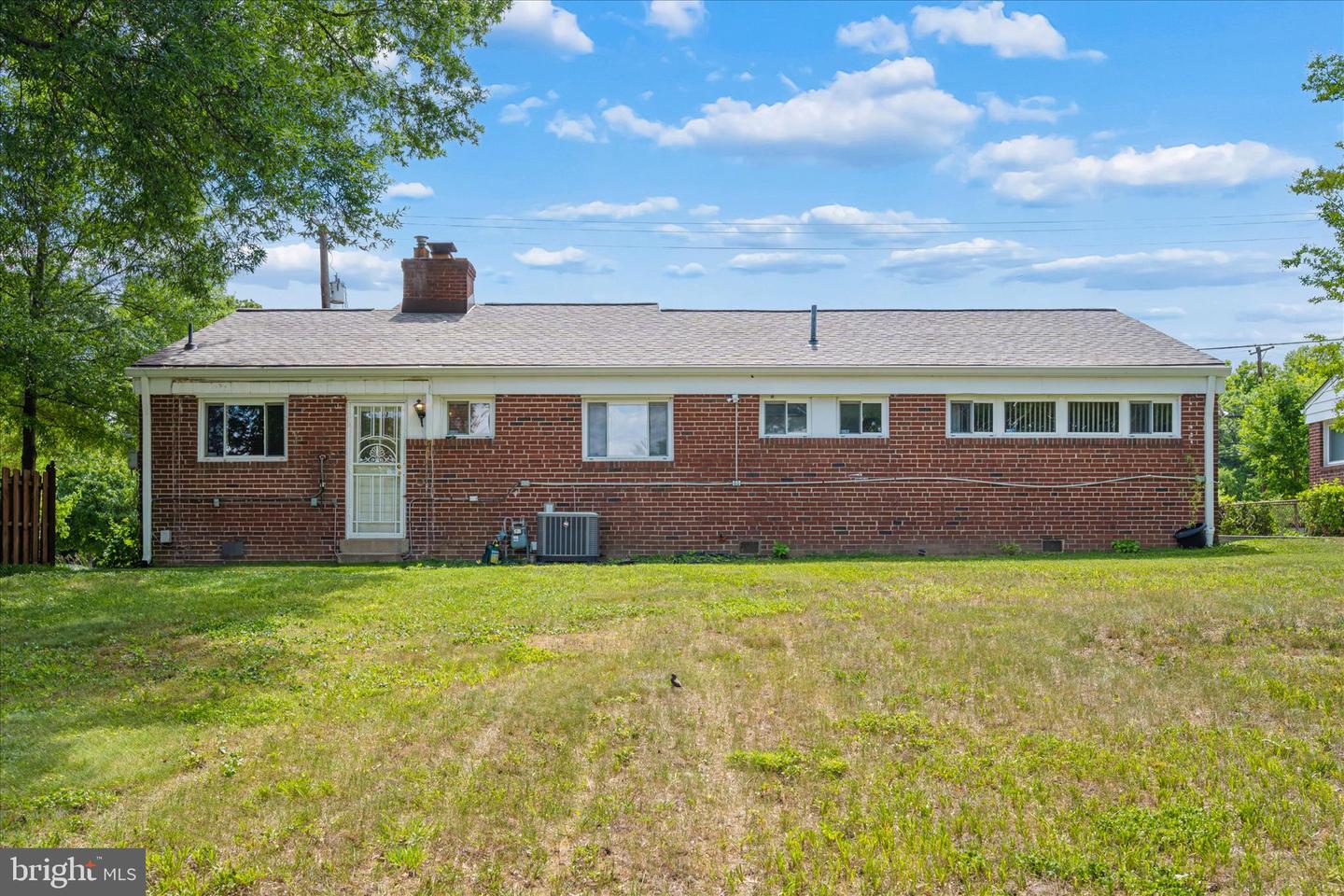 6803 Adelphi Rd Property Photo 44