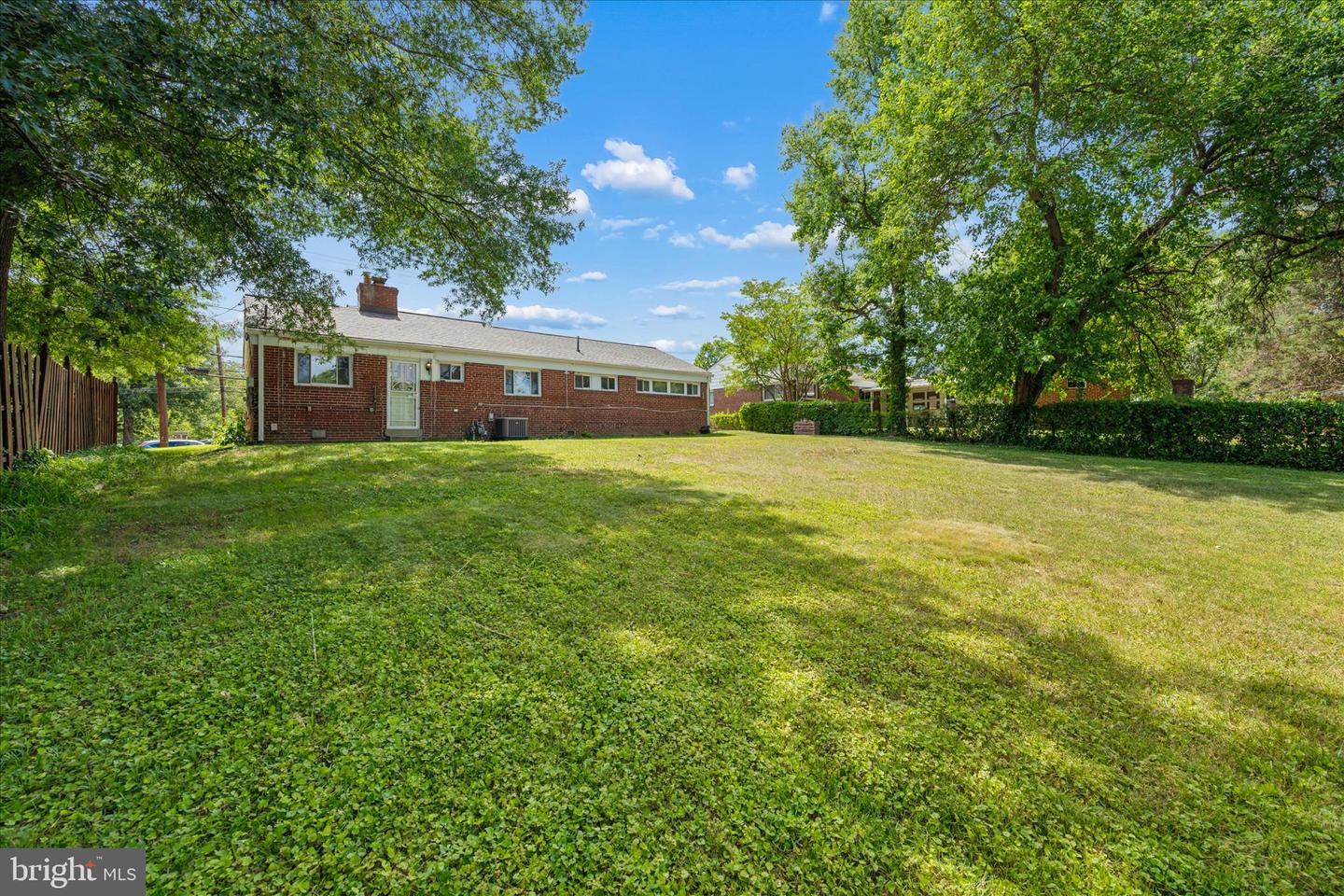 6803 Adelphi Rd Property Photo 45