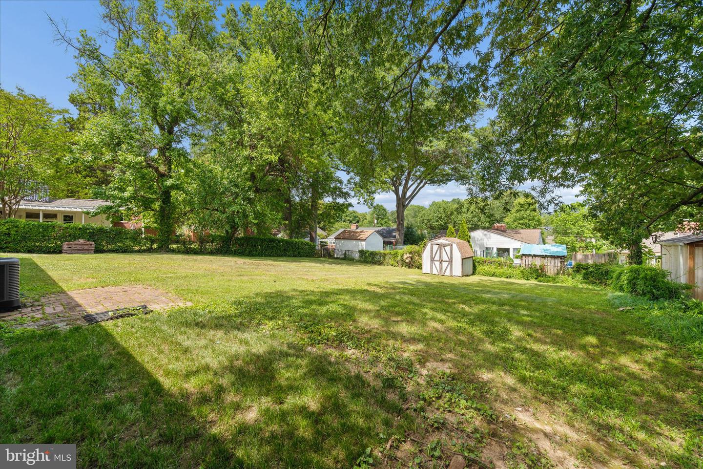 6803 Adelphi Rd Property Photo 46