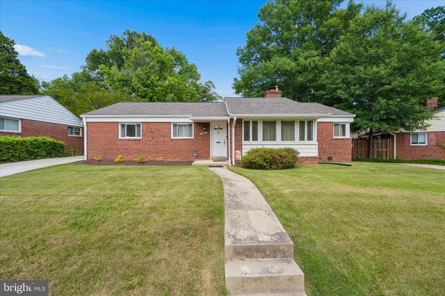 6803 Adelphi Rd Property Photo 50