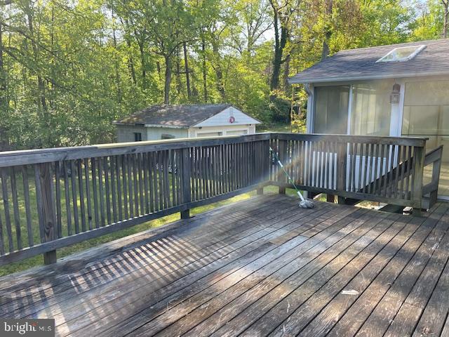 5521 Glen Ave Property Photo 3