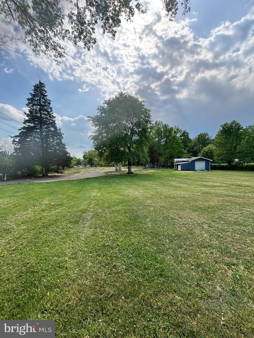 17111 Manning Dr Property Photo 2
