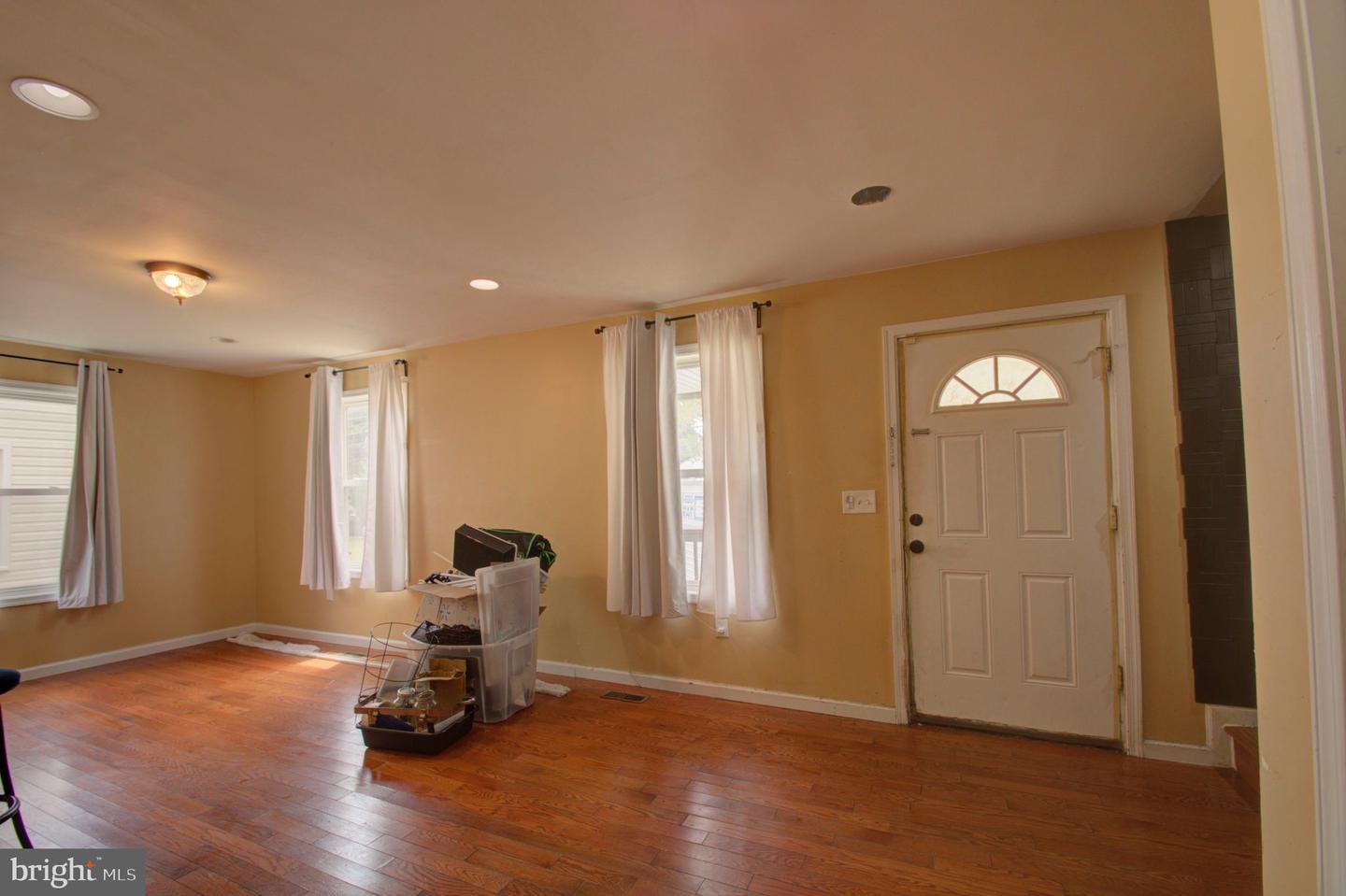 6708 Boxwood Property Photo 6