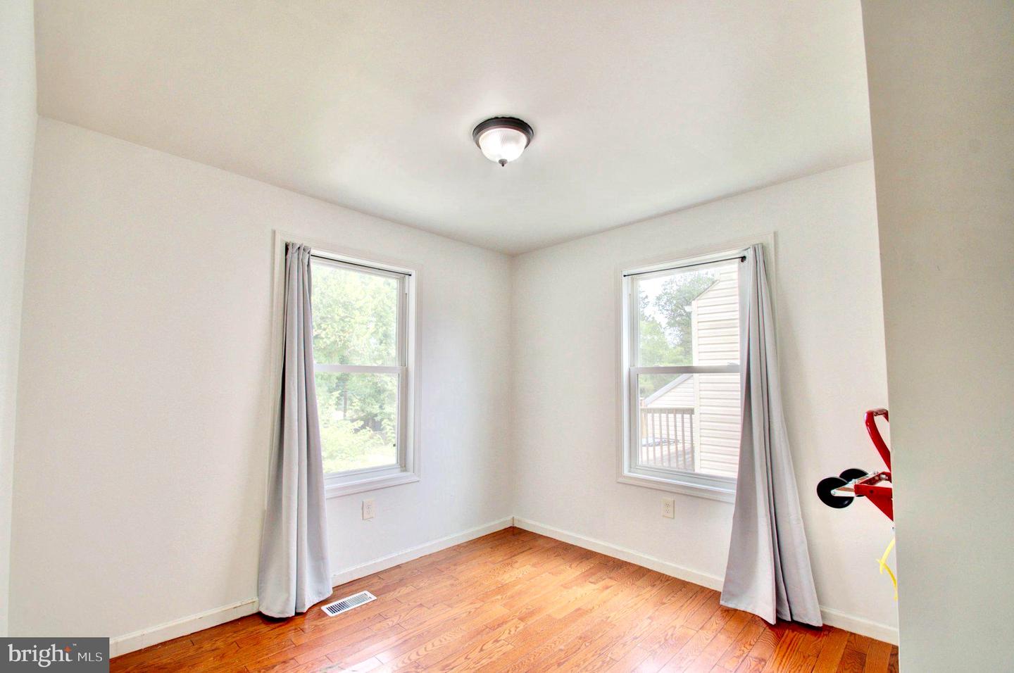 6708 Boxwood Property Photo 7