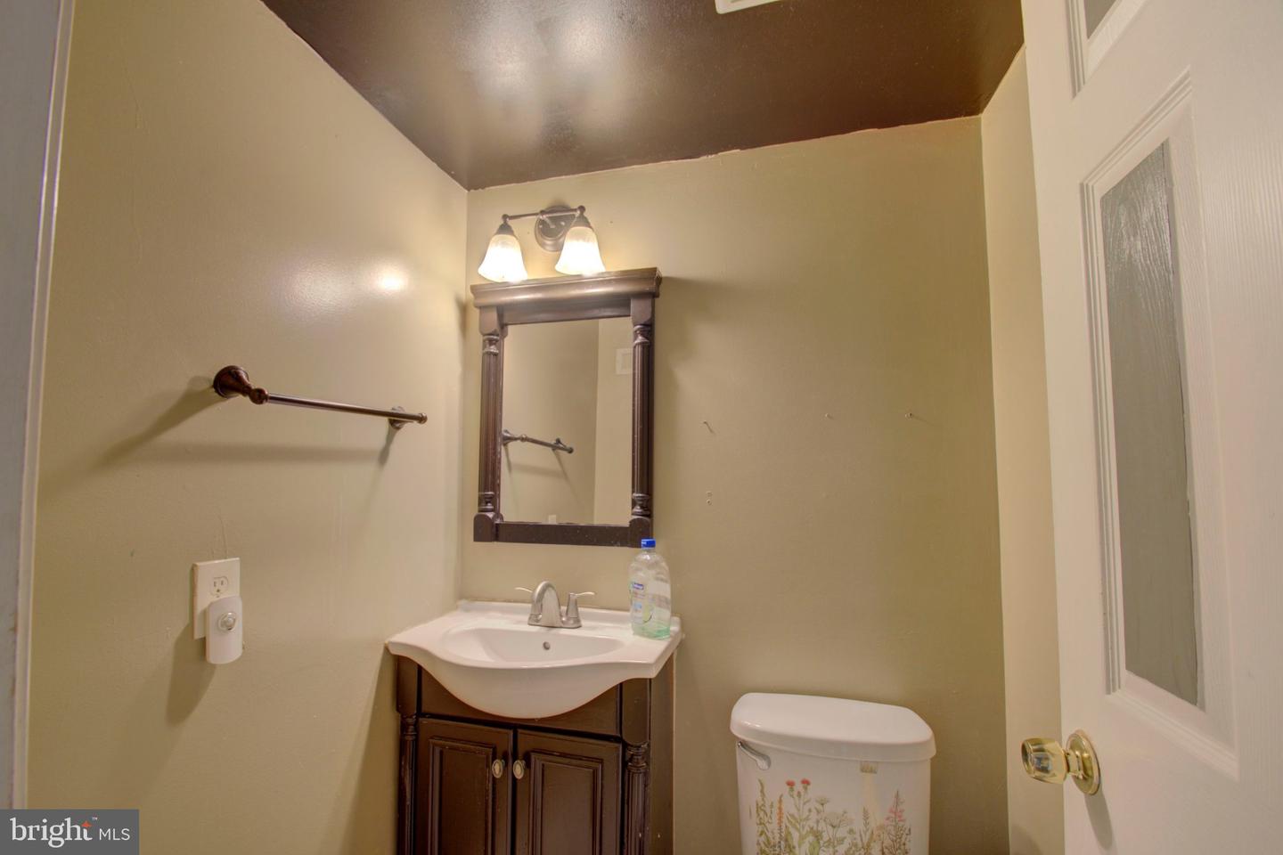 6708 Boxwood Property Photo 9