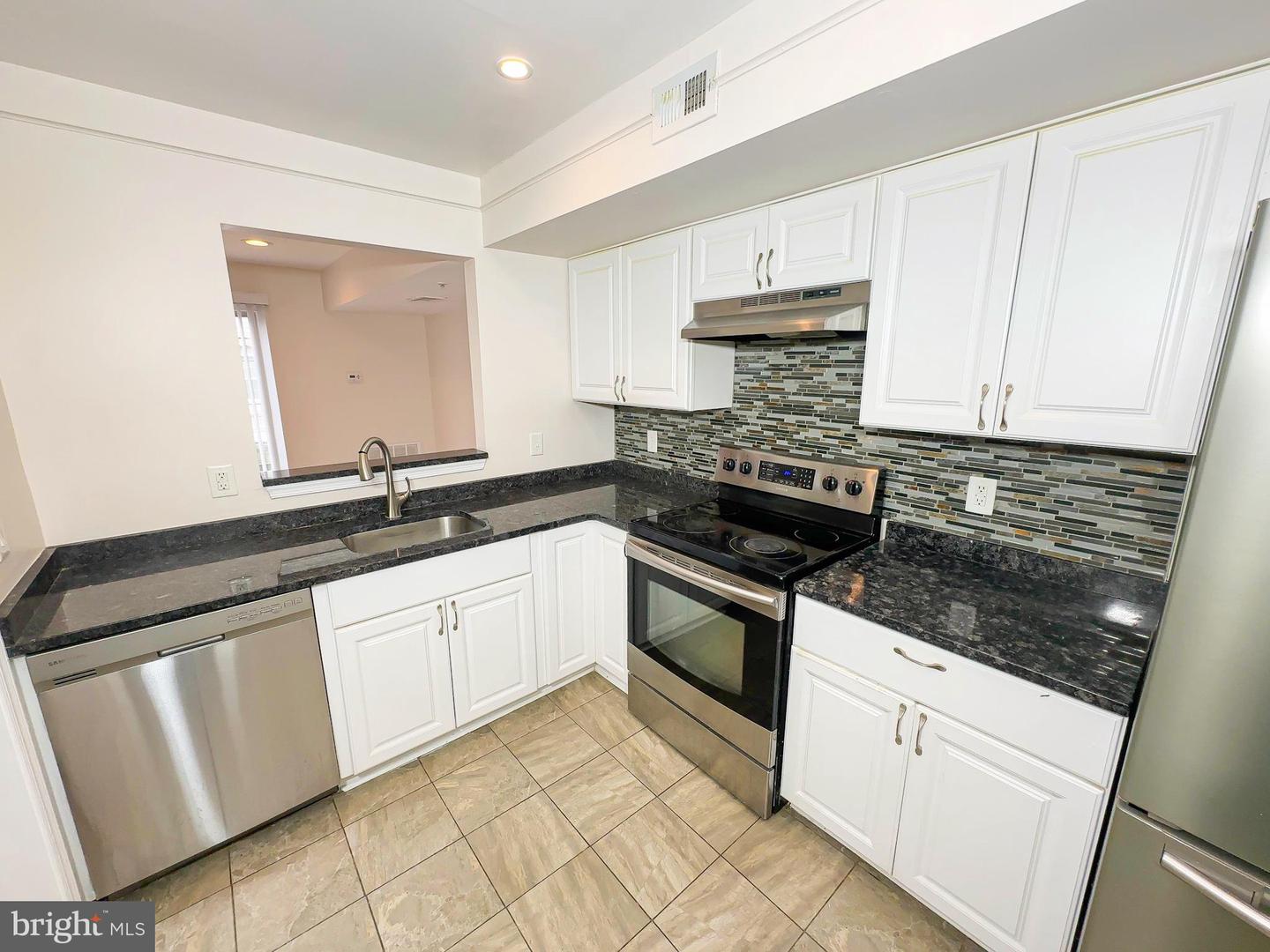 13909 King George Way #355 Property Photo 14