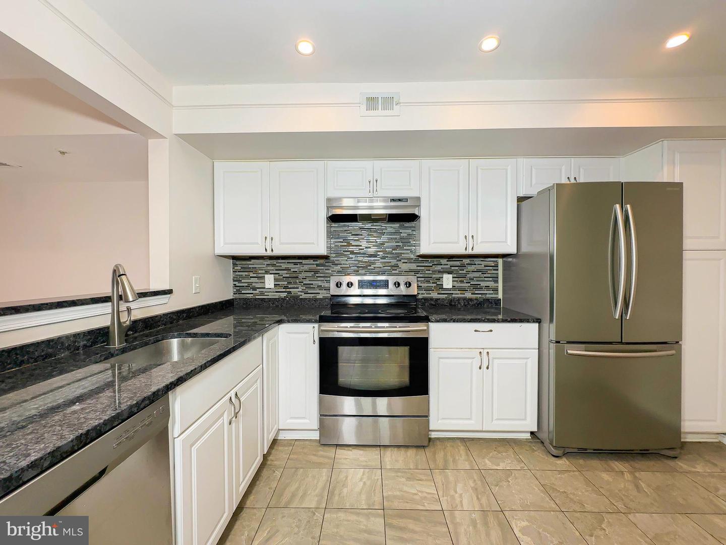 13909 King George Way #355 Property Photo 15