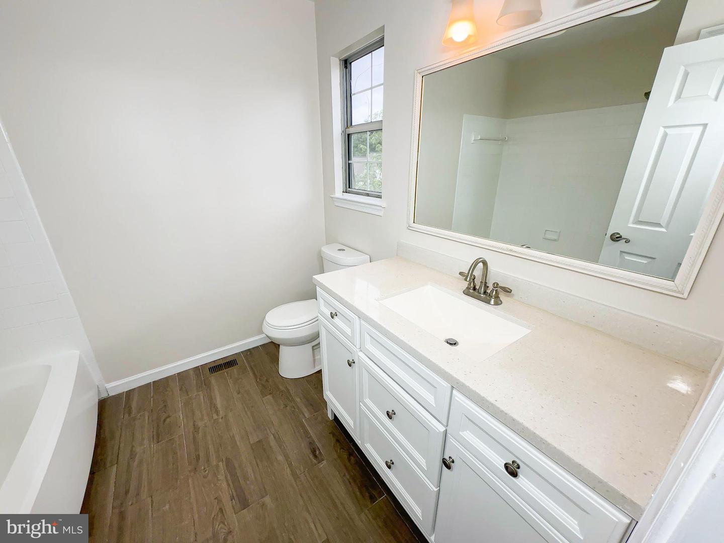 13909 King George Way #355 Property Photo 25