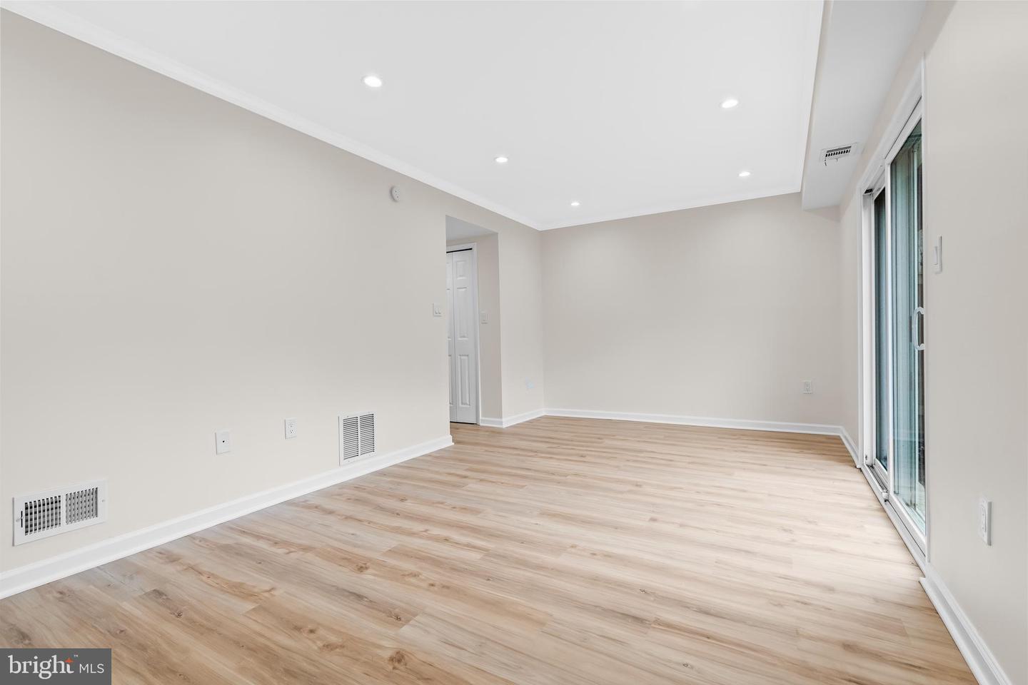 15732 Millbrook Ln #79 Property Photo 11