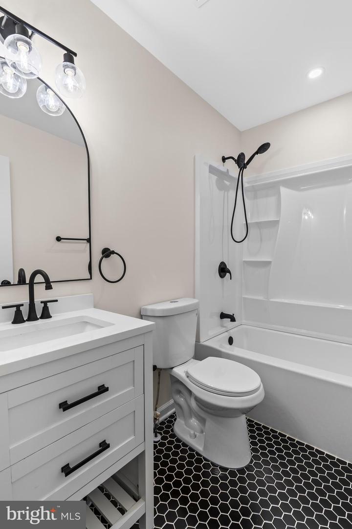 15732 Millbrook Ln #79 Property Photo 38
