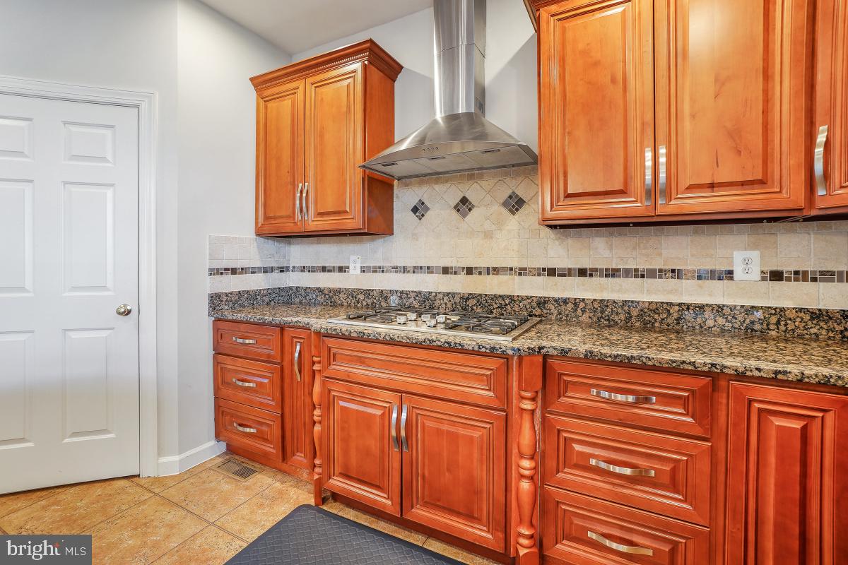 7804 Killbarron Dr Property Photo 24