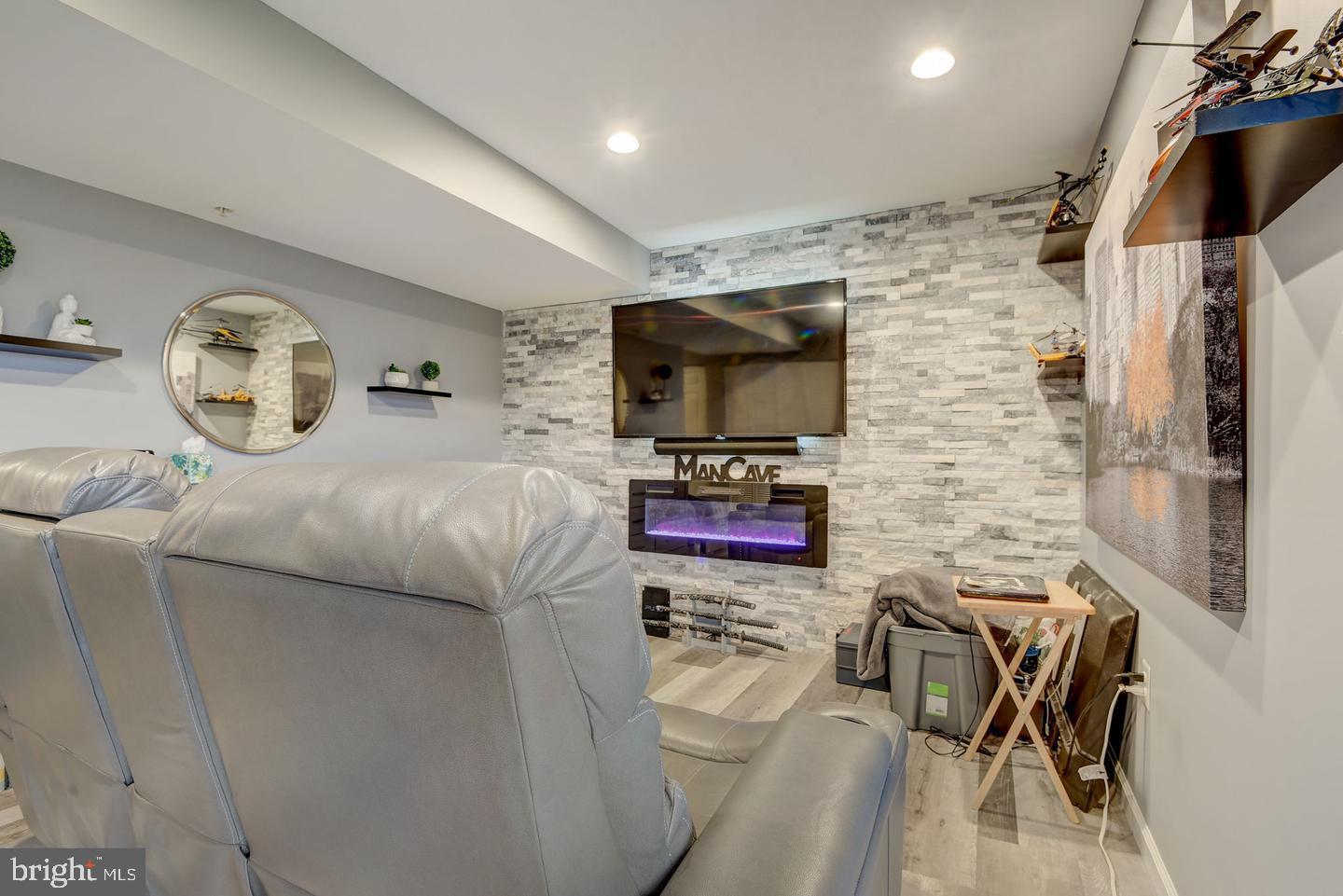 7111 Beissel Ct Property Photo 4