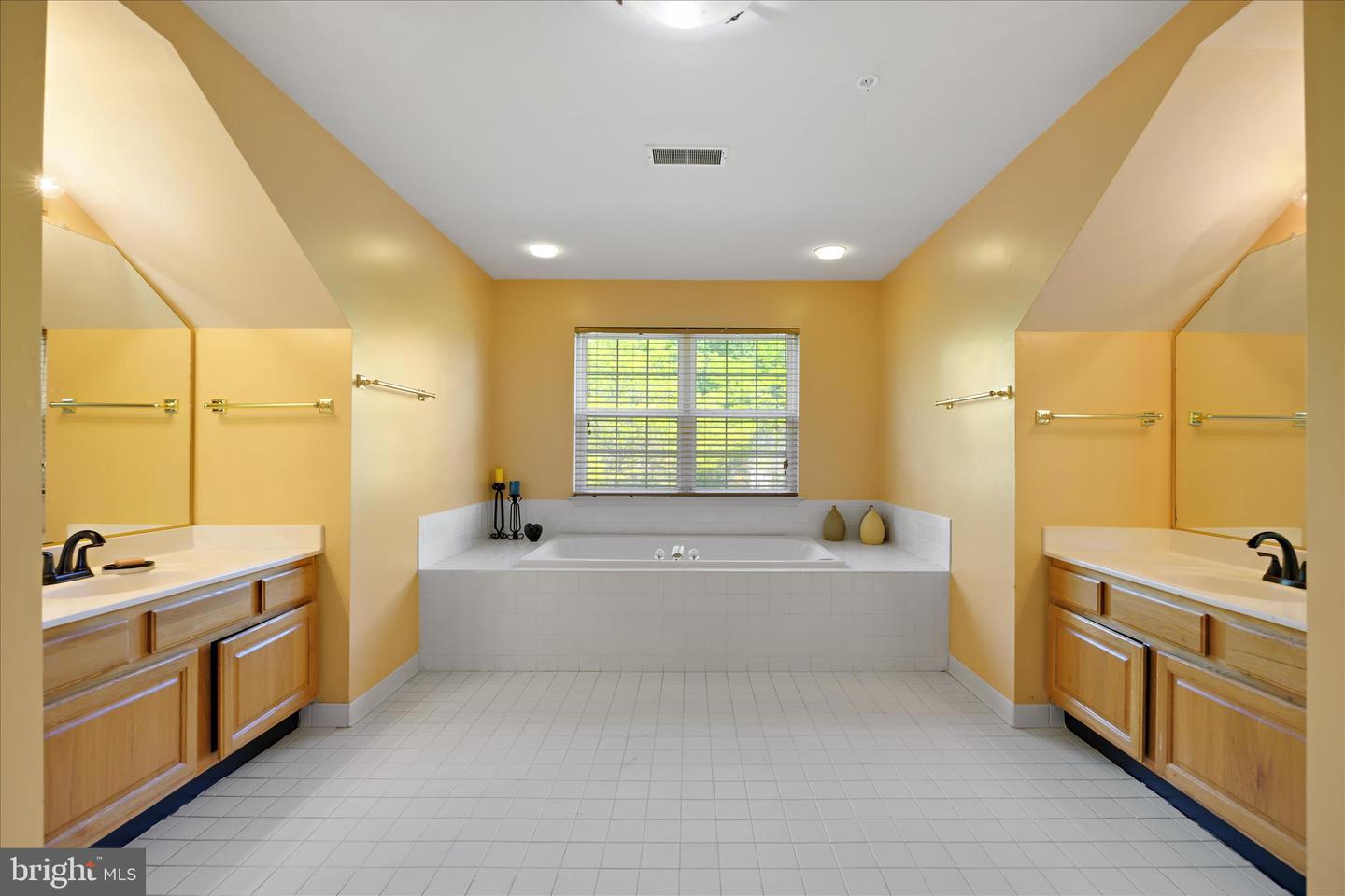 3303 Dunwood Ridge Ter Property Photo 29