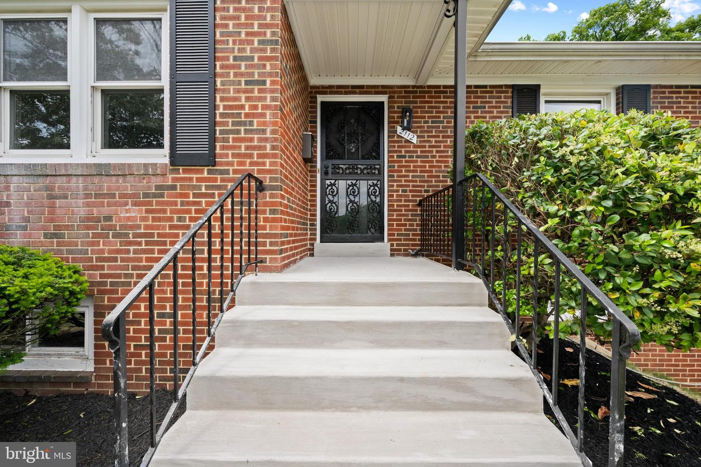 2112 Gaither St Property Photo 2