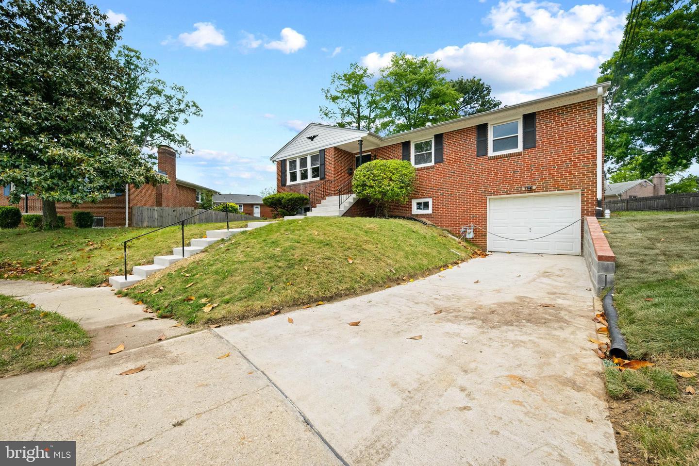 2112 Gaither St Property Photo 5