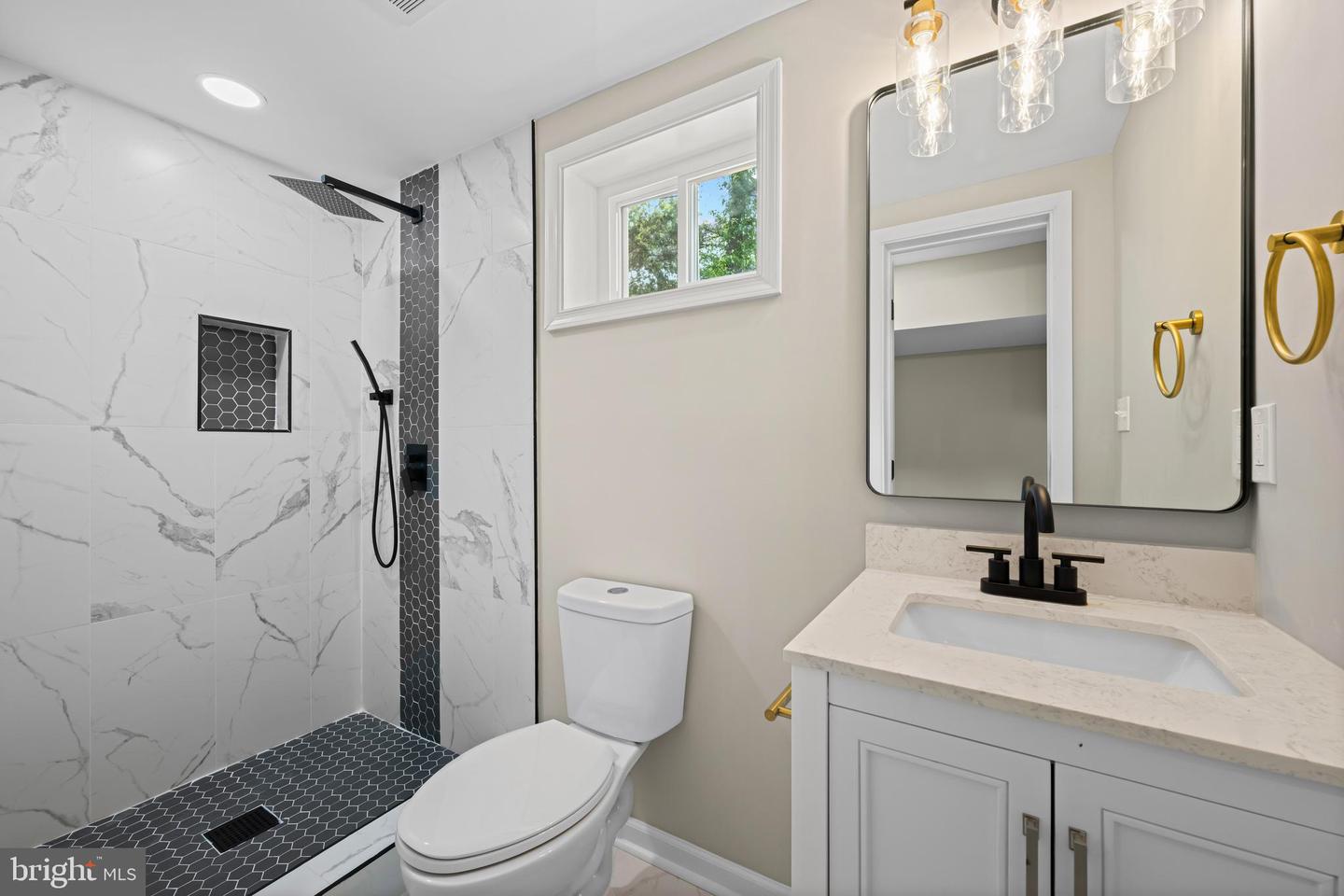 2112 Gaither St Property Photo 29
