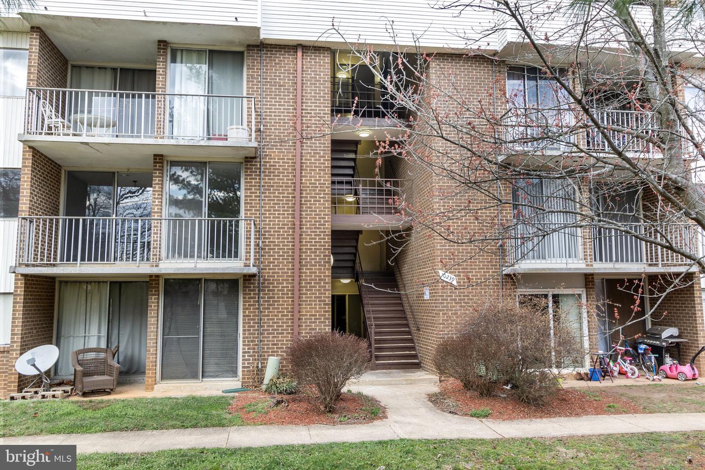 10239 Prince Pl #26-102 Property Photo 2