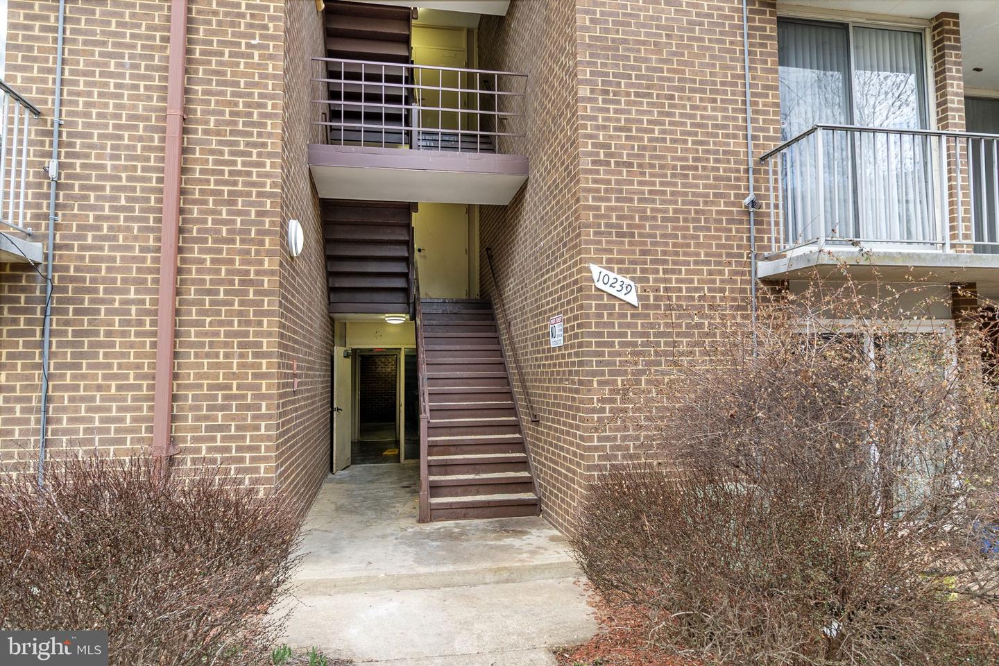 10239 Prince Pl #26-102 Property Photo 3