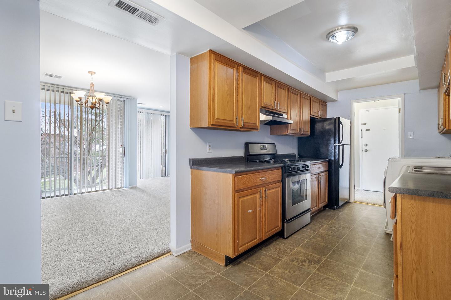 10239 Prince Pl #26-102 Property Photo 13