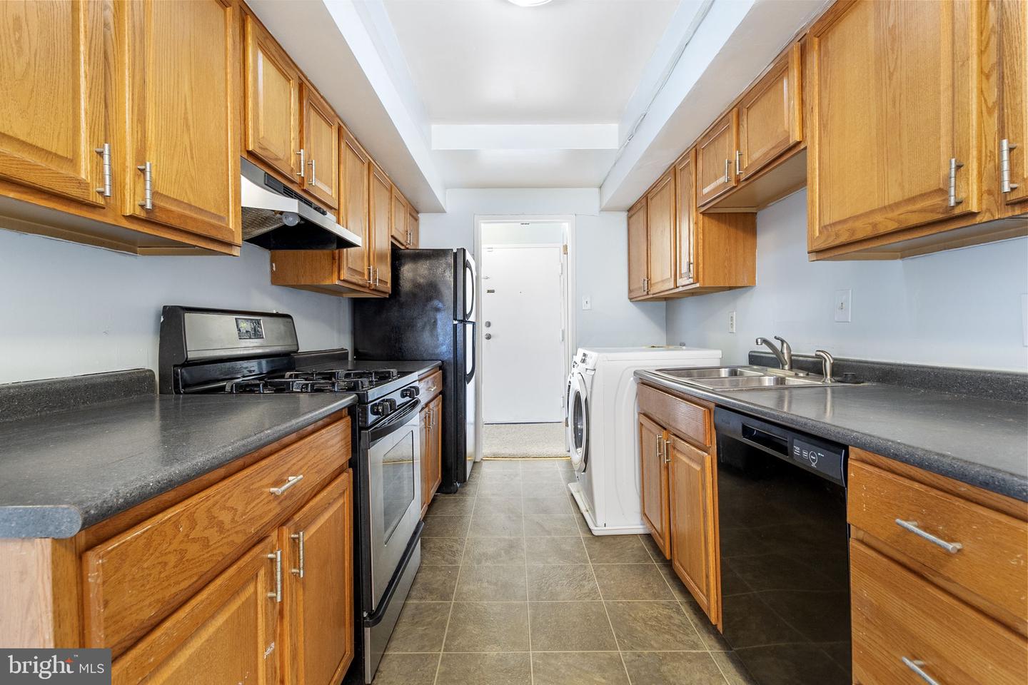 10239 Prince Pl #26-102 Property Photo 16