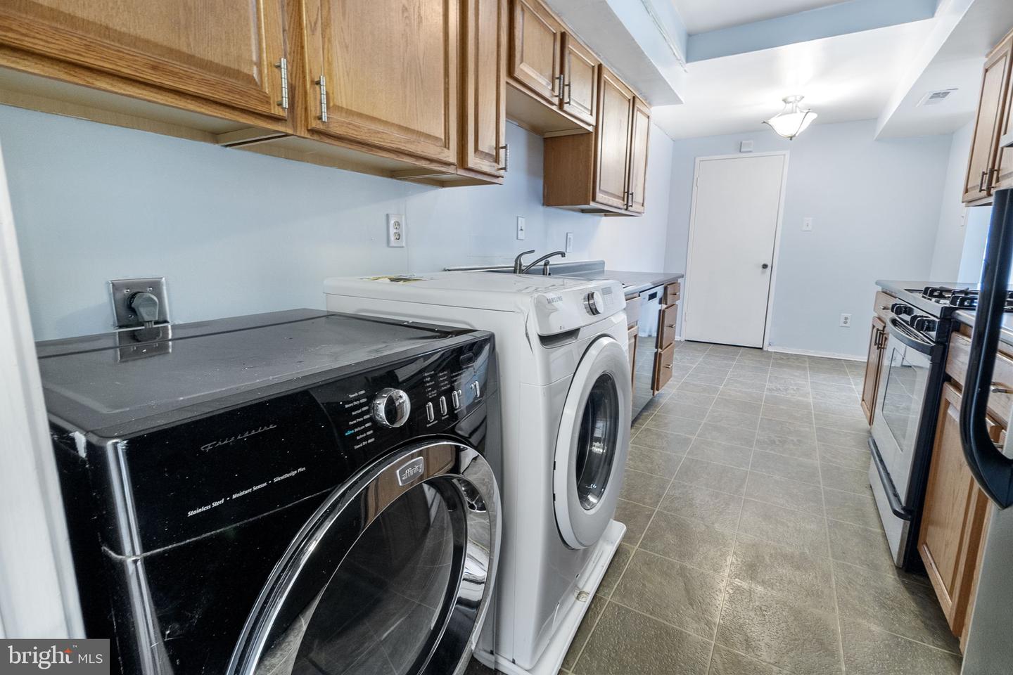 10239 Prince Pl #26-102 Property Photo 18