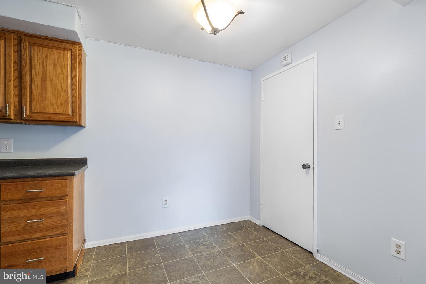 10239 Prince Pl #26-102 Property Photo 19