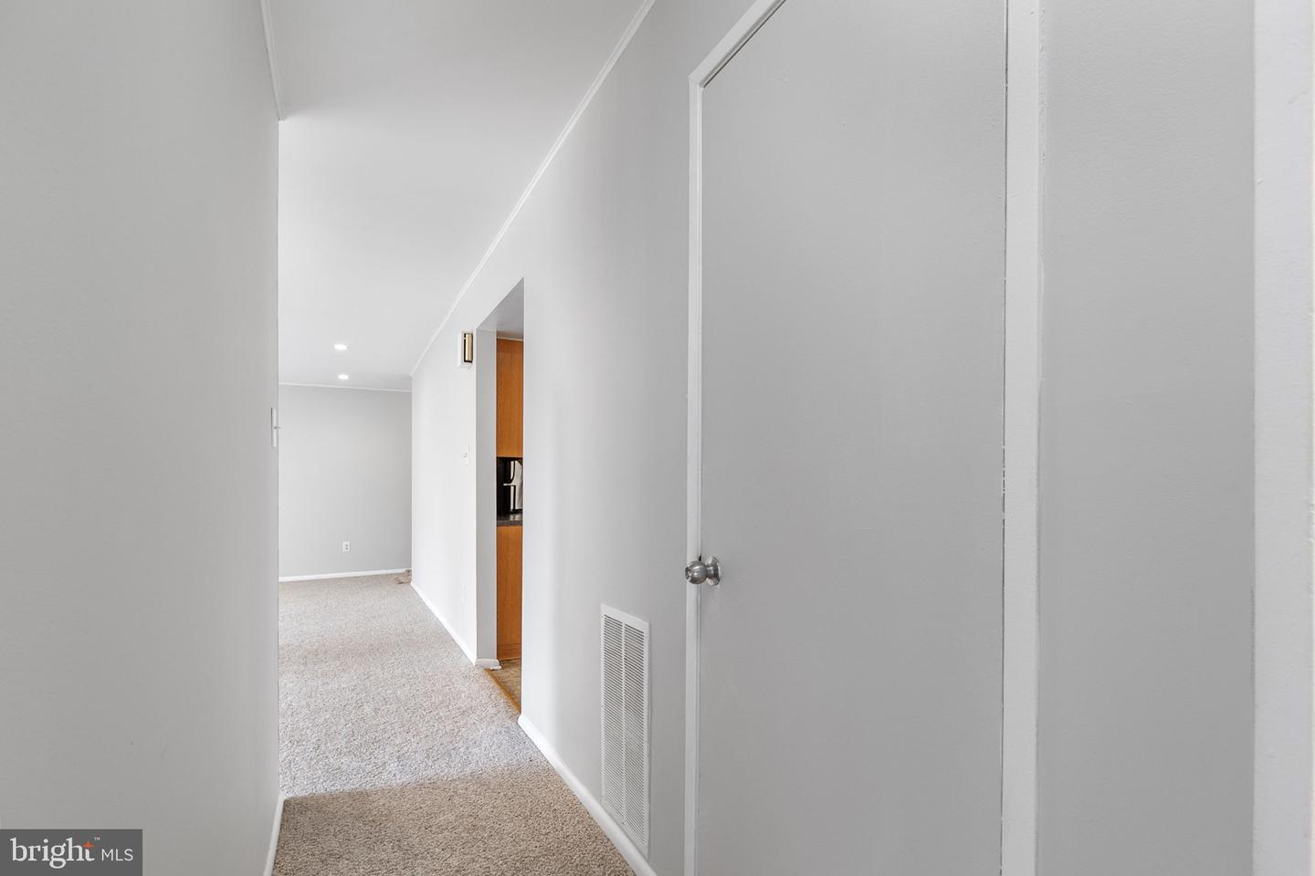 10239 Prince Pl #26-102 Property Photo 21